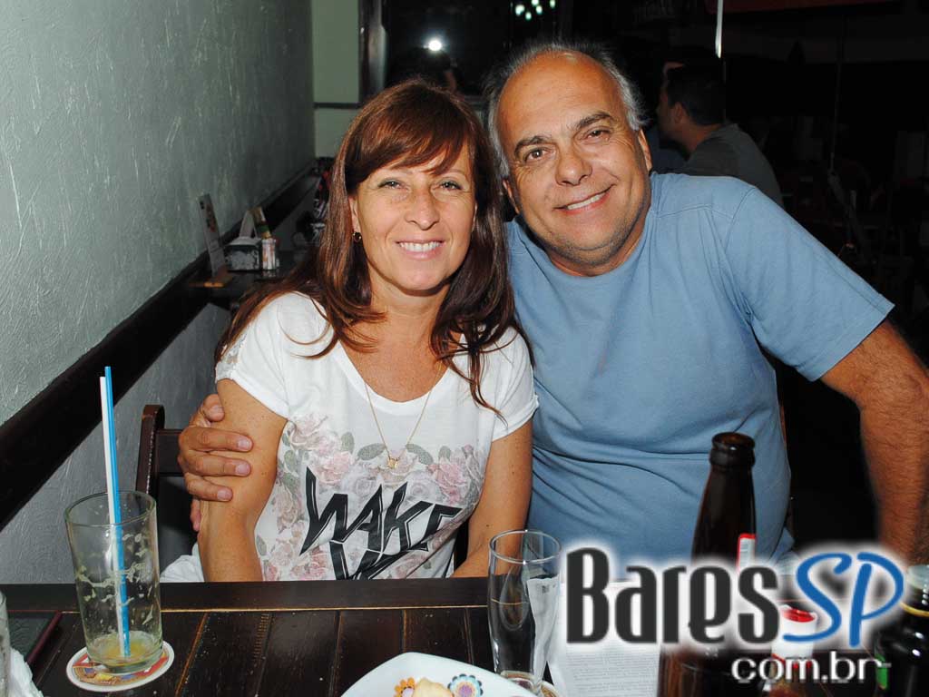 Bar Bambu ofereceu um delicioso balcão de acepipes onde são servidos mais de 40 opções de petiscos - Unisal Bar Bambu ofereceu um delicioso balcão de acepipes onde são servidos mais de 40 opções de petiscos - Unisal