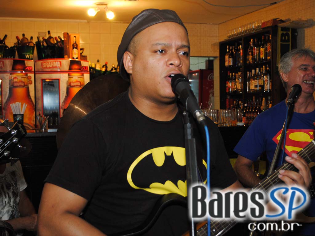 Happy Hour animou O Alemão Bar com cerveja gelada - Unisal Happy Hour animou O Alemão Bar com cerveja gelada - Unisal