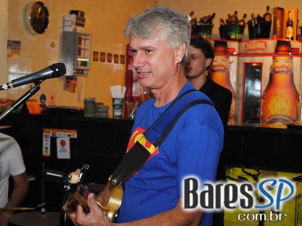 Happy Hour animou O Alemão Bar com cerveja gelada - Unisal Happy Hour animou O Alemão Bar com cerveja gelada - Unisal