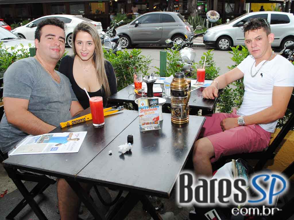 Loirão Bar ofereceu um cardápio variado de petiscos e drinks no fim de semana - Unisal Loirão Bar ofereceu um cardápio variado de petiscos e drinks no fim de semana - Unisal