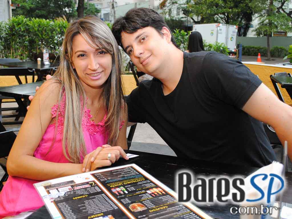 Loirão Bar ofereceu um cardápio variado de petiscos e drinks no fim de semana - Unisal Loirão Bar ofereceu um cardápio variado de petiscos e drinks no fim de semana - Unisal