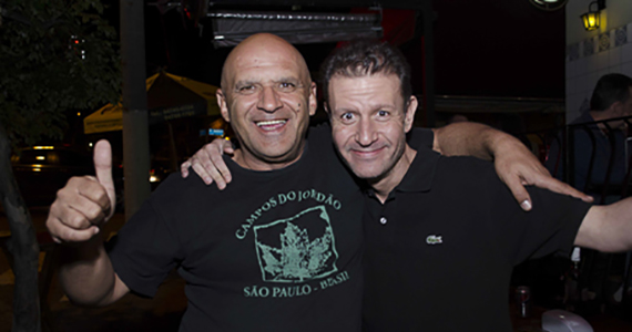 Trio Acústico embalou a noite de sábado com muita animação no Bar Providência