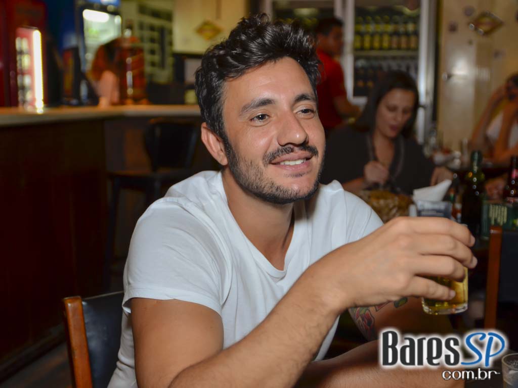 Happy hour divertido e animado aconteceu no bar Dedo de Moça do Campo Belo Happy hour divertido e animado aconteceu no bar Dedo de Moça do Campo Belo