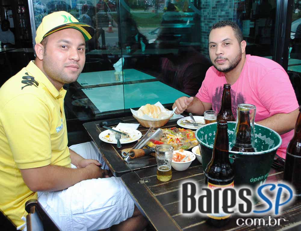 Loirassa Bar transmitiu os jogos da rodada com cerveja gelada - Unisal Loirassa Bar transmitiu os jogos da rodada com cerveja gelada - Unisal