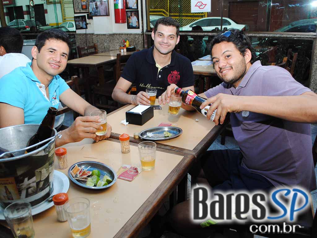 Cardápio variado com porções e cerveja gelada aconteceu no Famoso Bar do Justo neste domingo - Unisal Cardápio variado com porções e cerveja gelada aconteceu no Famoso Bar do Justo neste domingo - Unisal