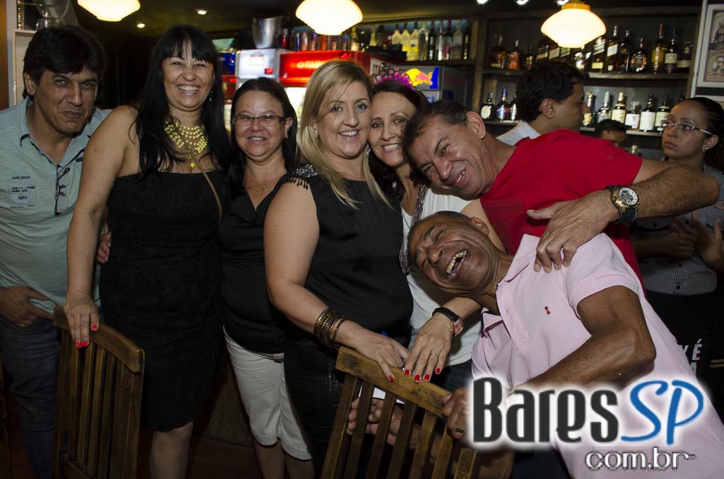 Noite da Mini Saia com DJs nas pick-ups animaram a sexta do Akbar Lounge e Disco Noite da Mini Saia com DJs nas pick-ups animaram a sexta do Akbar Lounge e Disco