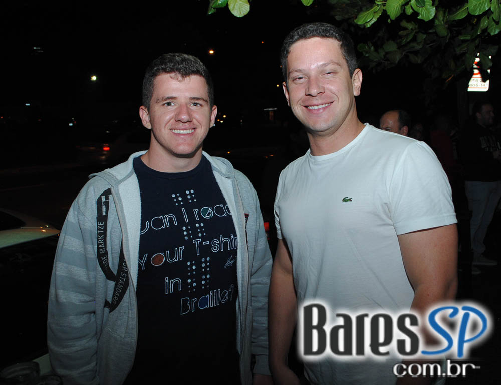 Loirassa Bar ofereceu happy hour com petiscos e cerveja gelada - Unisal Loirassa Bar ofereceu happy hour com petiscos e cerveja gelada - Unisal