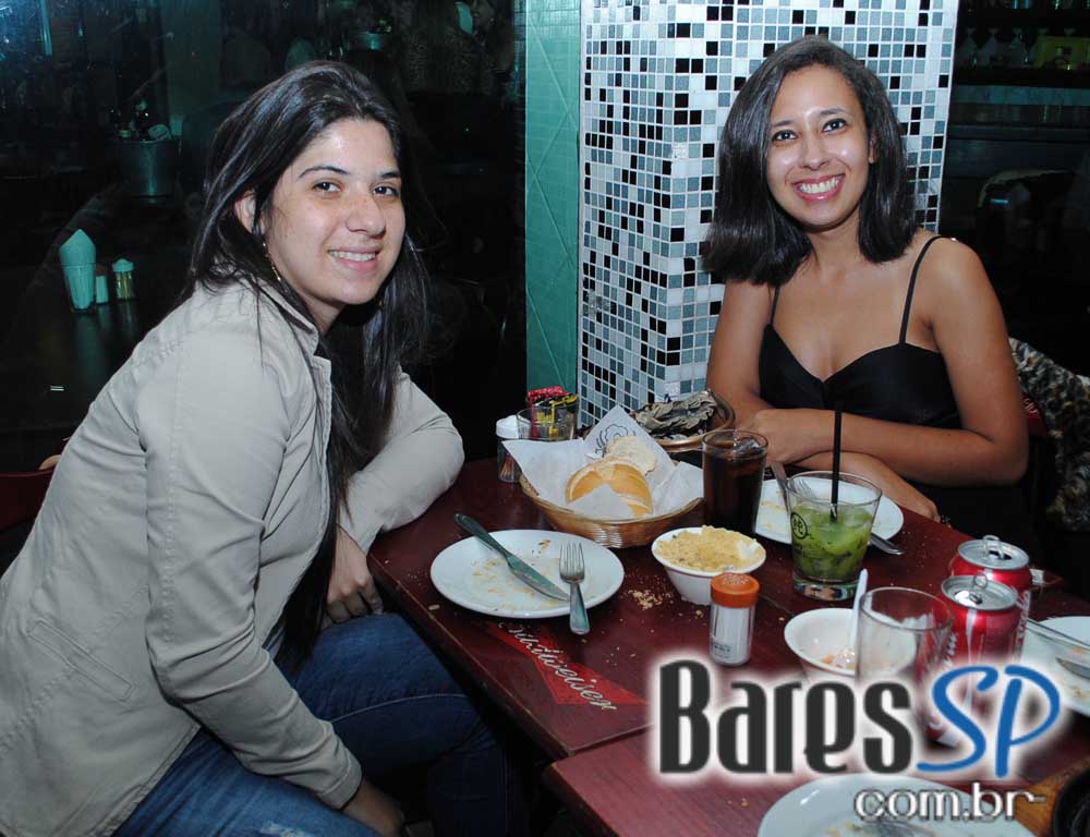 Loirassa Bar ofereceu happy hour com petiscos e cerveja gelada - Unisal Loirassa Bar ofereceu happy hour com petiscos e cerveja gelada - Unisal