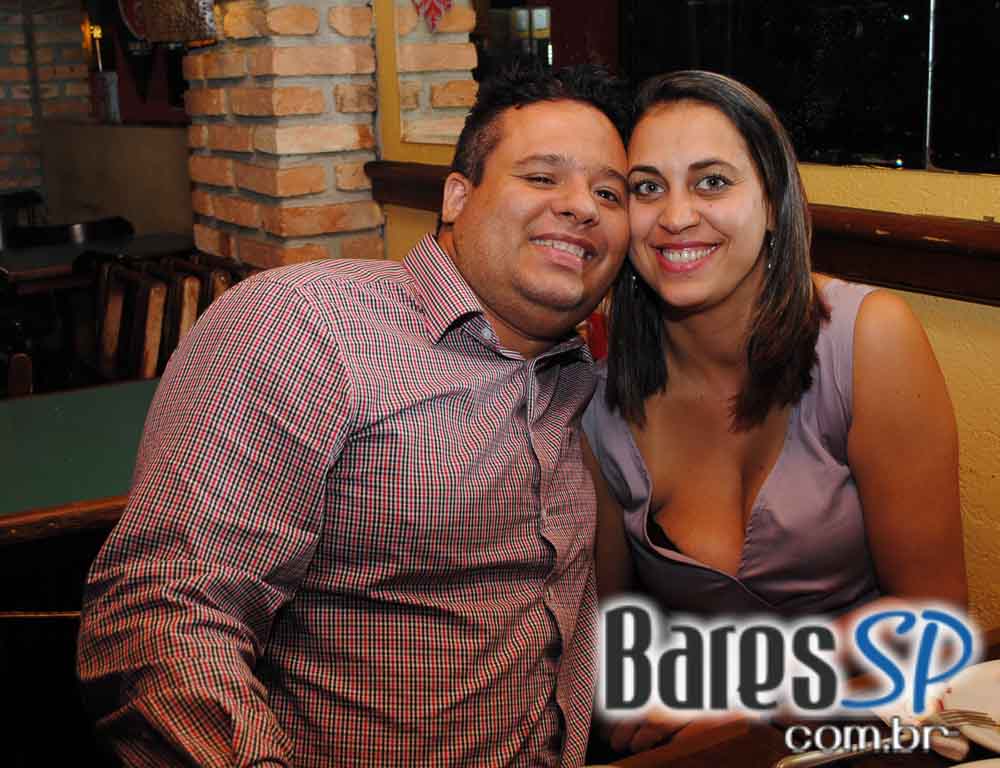 Grupo Amizade Verdadeira e Wesley & Lucas se apresentaram sexta-feira no Adega Original - Unisal Grupo Amizade Verdadeira e Wesley & Lucas se apresentaram sexta-feira no Adega Original - Unisal