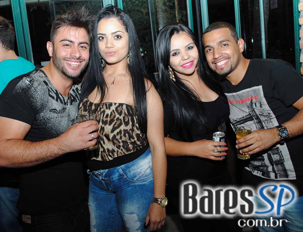 Grupo Amizade Verdadeira e Wesley & Lucas se apresentaram sexta-feira no Adega Original - Unisal Grupo Amizade Verdadeira e Wesley & Lucas se apresentaram sexta-feira no Adega Original - Unisal