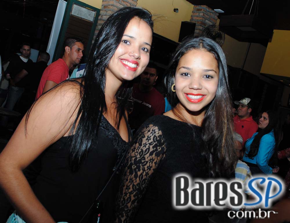 Grupo Amizade Verdadeira e Wesley & Lucas se apresentaram sexta-feira no Adega Original - Unisal Grupo Amizade Verdadeira e Wesley & Lucas se apresentaram sexta-feira no Adega Original - Unisal