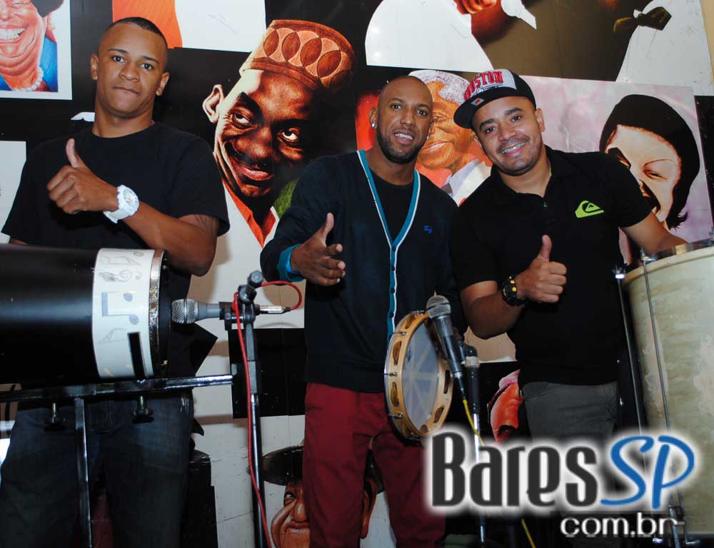 Grupo Amizade Verdadeira e Wesley & Lucas se apresentaram sexta-feira no Adega Original - Unisal Grupo Amizade Verdadeira e Wesley & Lucas se apresentaram sexta-feira no Adega Original - Unisal