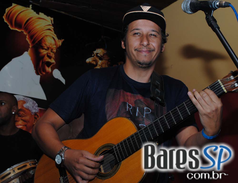 Grupo Amizade Verdadeira e Wesley & Lucas se apresentaram sexta-feira no Adega Original - Unisal Grupo Amizade Verdadeira e Wesley & Lucas se apresentaram sexta-feira no Adega Original - Unisal