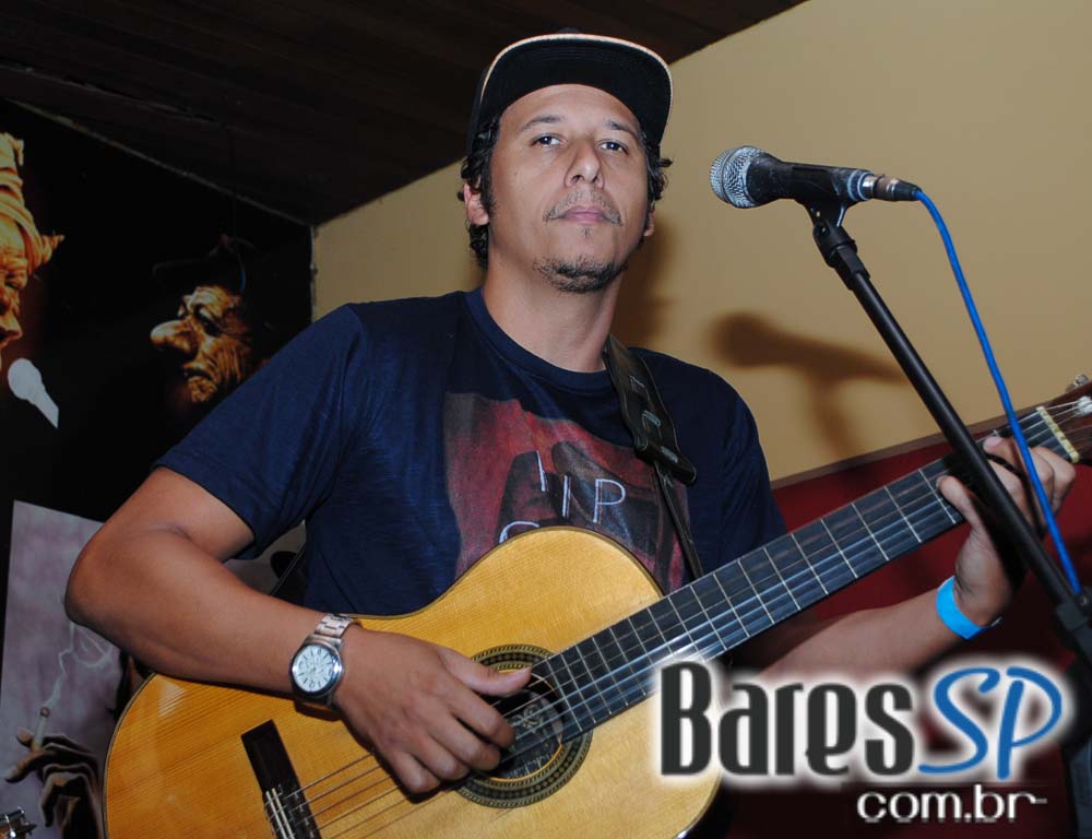 Grupo Amizade Verdadeira e Wesley & Lucas se apresentaram sexta-feira no Adega Original - Unisal Grupo Amizade Verdadeira e Wesley & Lucas se apresentaram sexta-feira no Adega Original - Unisal