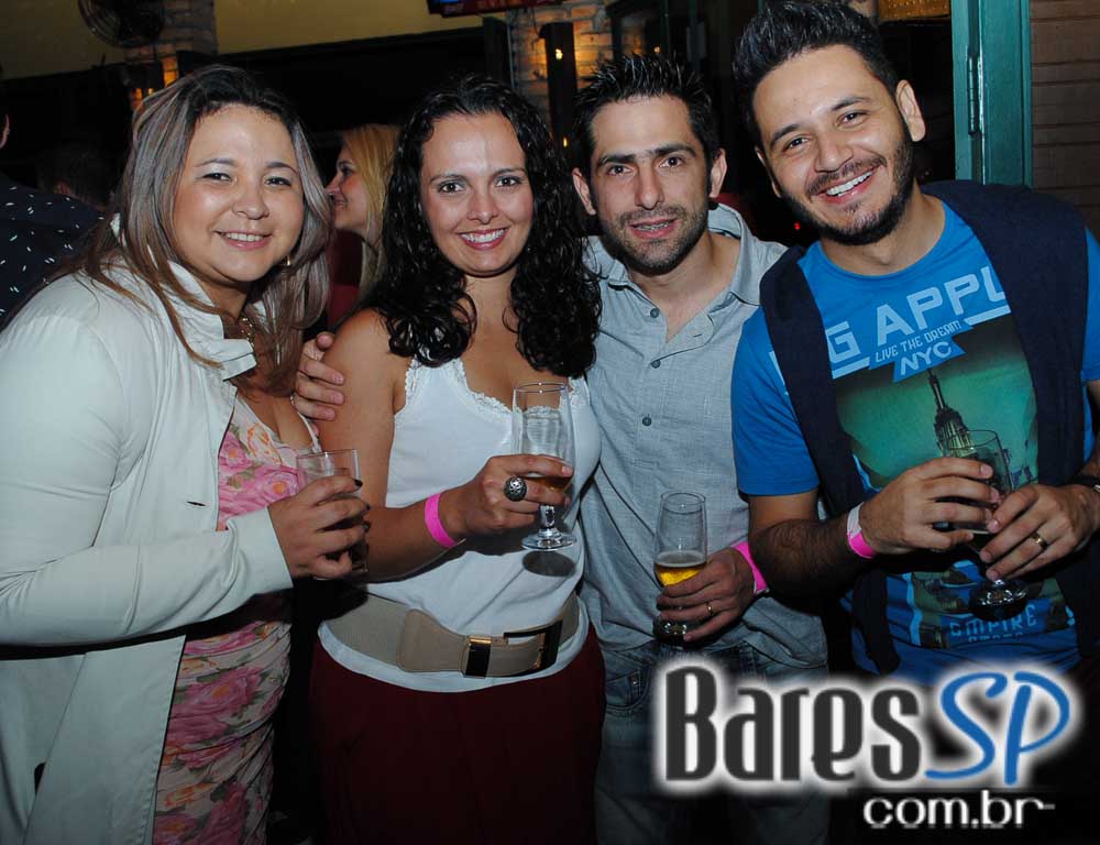 Grupo Amizade Verdadeira e Wesley & Lucas se apresentaram sexta-feira no Adega Original - Unisal Grupo Amizade Verdadeira e Wesley & Lucas se apresentaram sexta-feira no Adega Original - Unisal