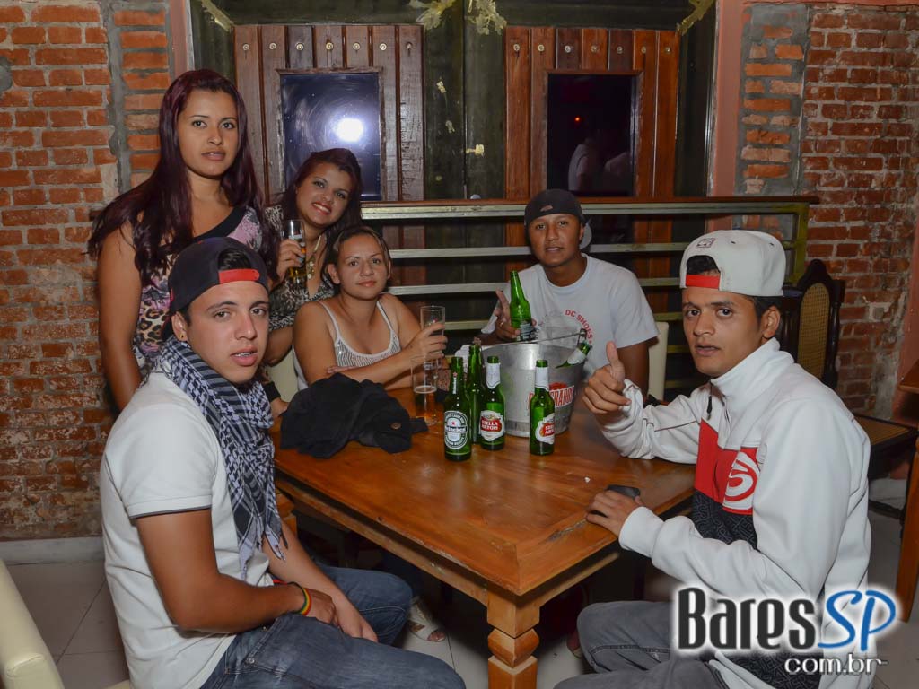 Sonora Eletronic Festival com DJ Dimy Soler aconteceu na sexta-feira no Sr. Balthazar Sonora Eletronic Festival com DJ Dimy Soler aconteceu na sexta-feira no Sr. Balthazar