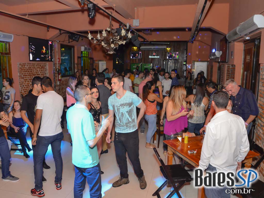 Sonora Eletronic Festival com DJ Dimy Soler aconteceu na sexta-feira no Sr. Balthazar Sonora Eletronic Festival com DJ Dimy Soler aconteceu na sexta-feira no Sr. Balthazar