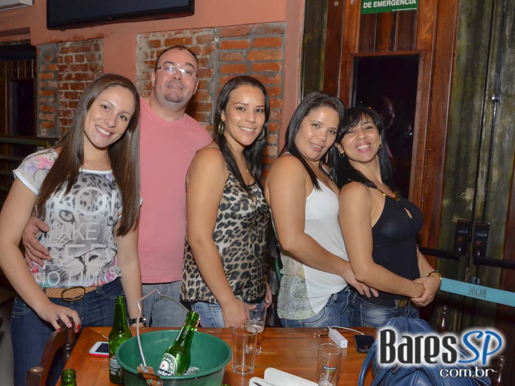 Sonora Eletronic Festival com DJ Dimy Soler aconteceu na sexta-feira no Sr. Balthazar Sonora Eletronic Festival com DJ Dimy Soler aconteceu na sexta-feira no Sr. Balthazar