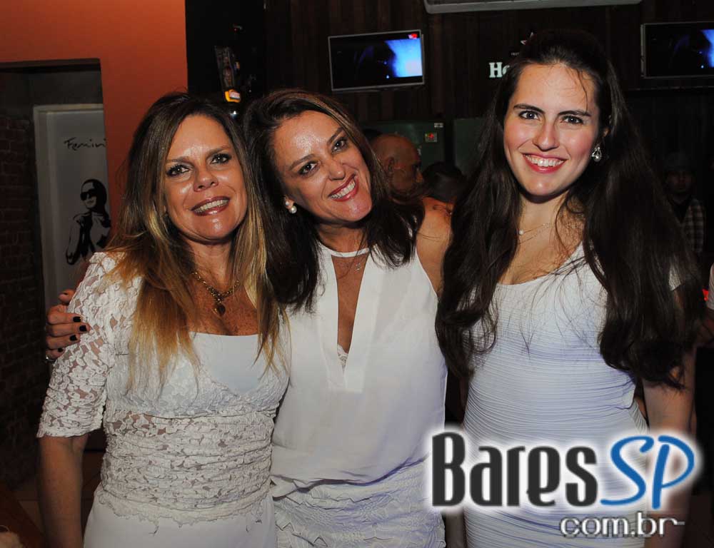 Festa Gold Bubbles com DJs convidados animou o sábado do Sr. Balthazar Festa Gold Bubbles com DJs convidados animou o sábado do Sr. Balthazar