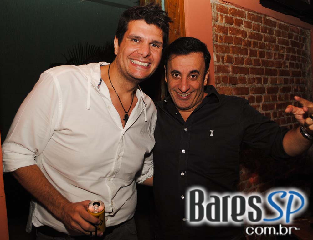 Festa Gold Bubbles com DJs convidados animou o sábado do Sr. Balthazar Festa Gold Bubbles com DJs convidados animou o sábado do Sr. Balthazar