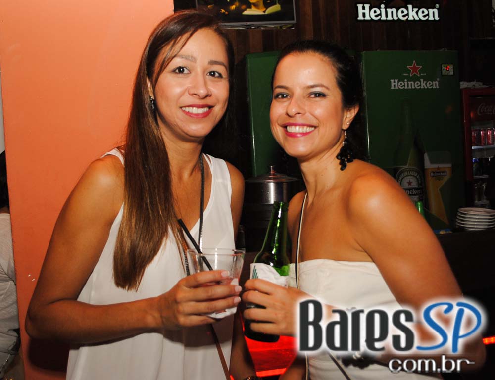 Festa Gold Bubbles com DJs convidados animou o sábado do Sr. Balthazar Festa Gold Bubbles com DJs convidados animou o sábado do Sr. Balthazar