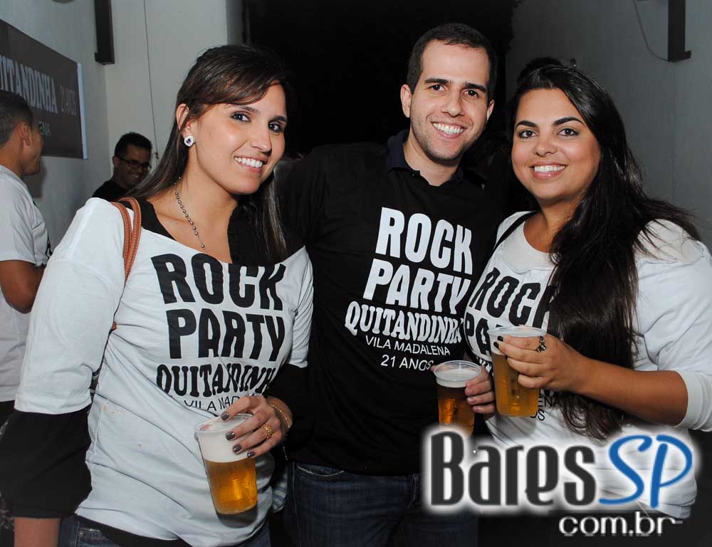 Bar Quitandinha comemorou 21 anos com Rock Party no sábado Bar Quitandinha comemorou 21 anos com Rock Party no sábado