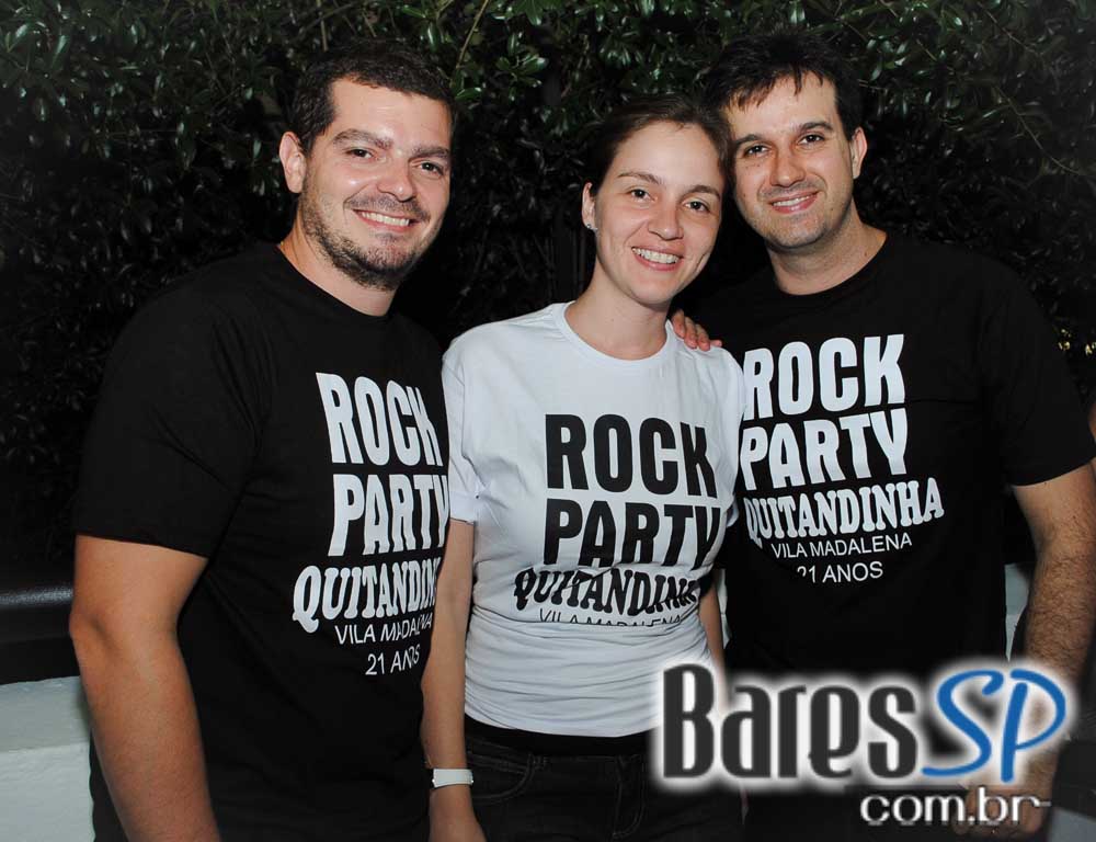 Bar Quitandinha comemorou 21 anos com Rock Party no sábado Bar Quitandinha comemorou 21 anos com Rock Party no sábado