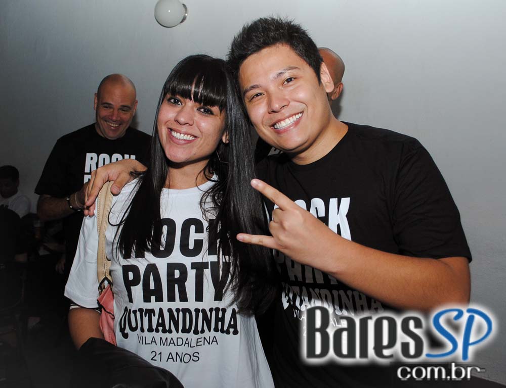 Bar Quitandinha comemorou 21 anos com Rock Party no sábado Bar Quitandinha comemorou 21 anos com Rock Party no sábado