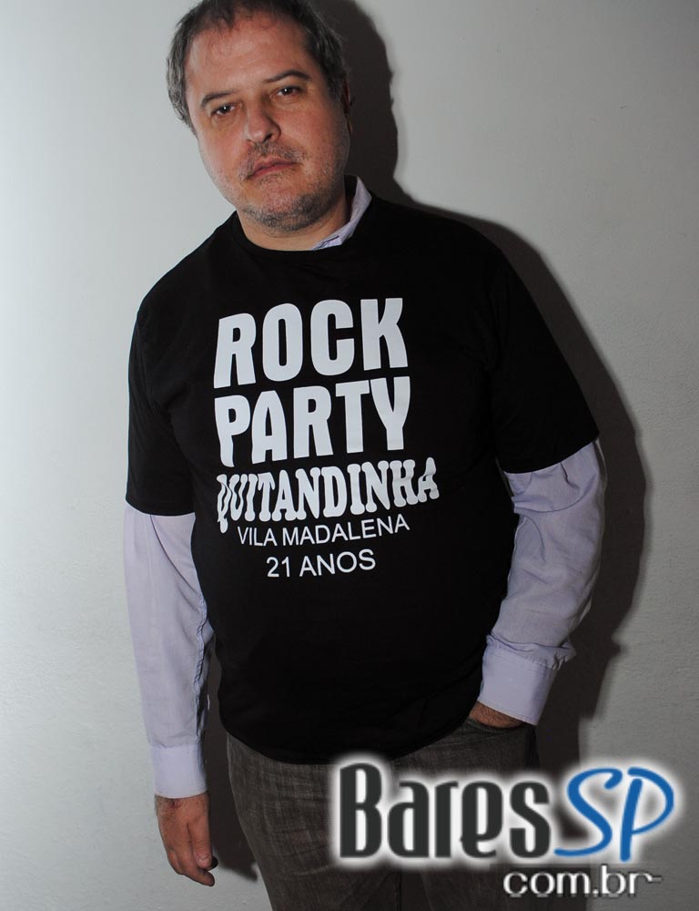 Bar Quitandinha comemorou 21 anos com Rock Party no sábado Bar Quitandinha comemorou 21 anos com Rock Party no sábado