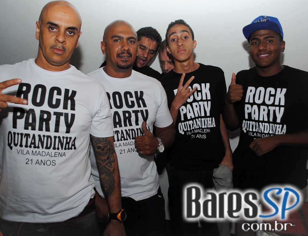 Bar Quitandinha comemorou 21 anos com Rock Party no sábado Bar Quitandinha comemorou 21 anos com Rock Party no sábado
