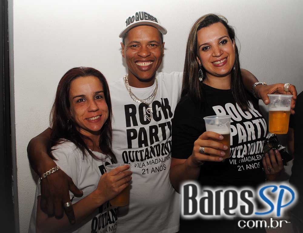 Bar Quitandinha comemorou 21 anos com Rock Party no sábado Bar Quitandinha comemorou 21 anos com Rock Party no sábado