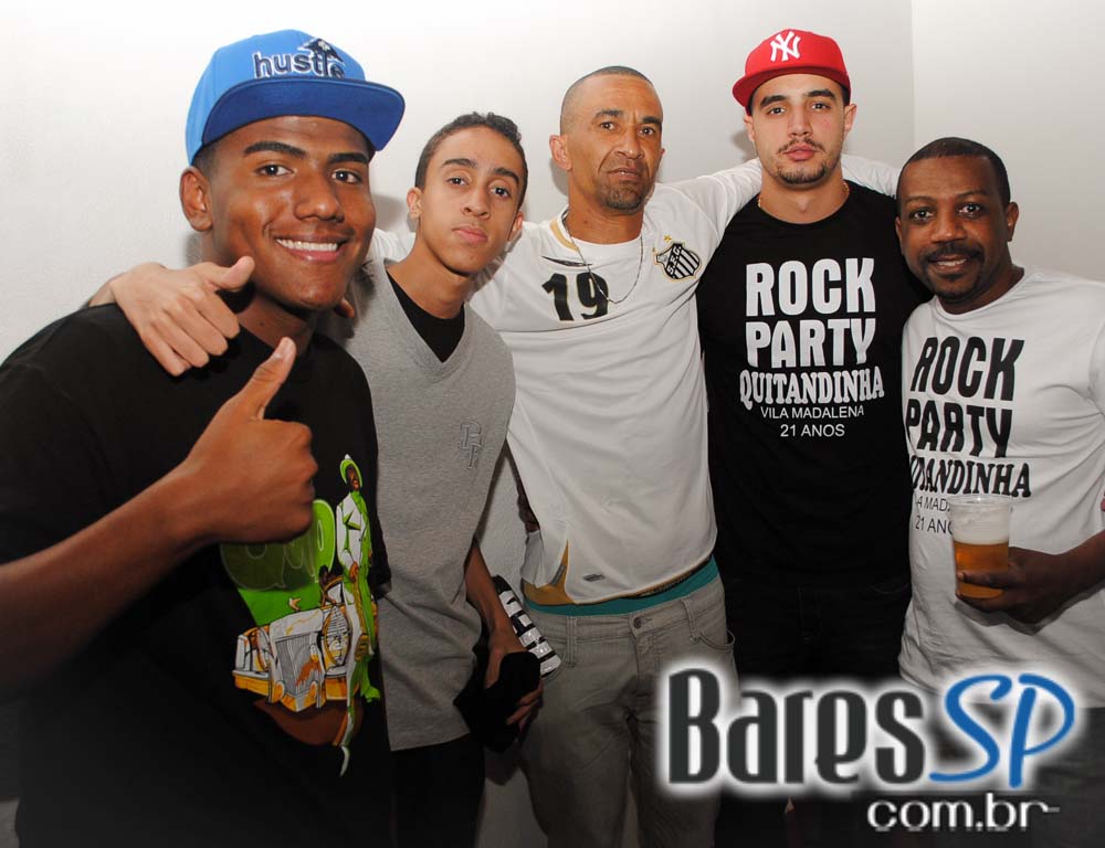 Bar Quitandinha comemorou 21 anos com Rock Party no sábado Bar Quitandinha comemorou 21 anos com Rock Party no sábado