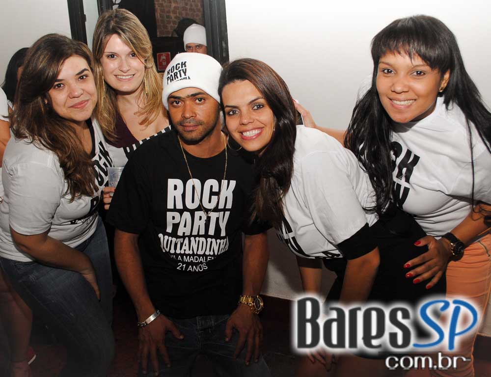 Bar Quitandinha comemorou 21 anos com Rock Party no sábado Bar Quitandinha comemorou 21 anos com Rock Party no sábado