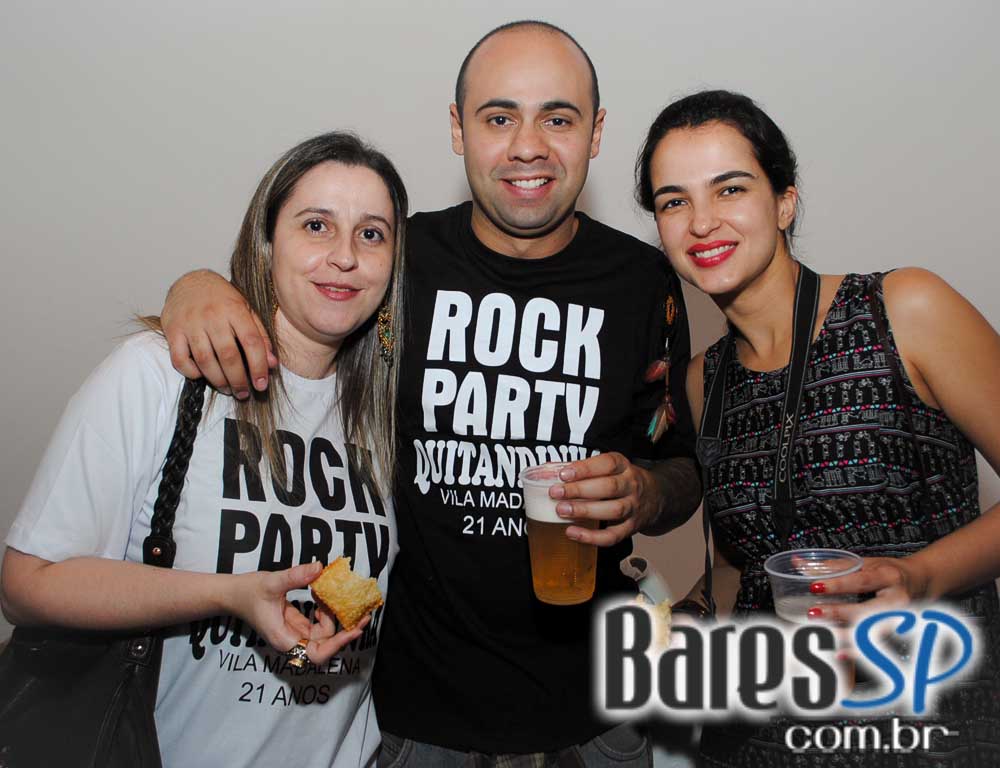 Bar Quitandinha comemorou 21 anos com Rock Party no sábado Bar Quitandinha comemorou 21 anos com Rock Party no sábado