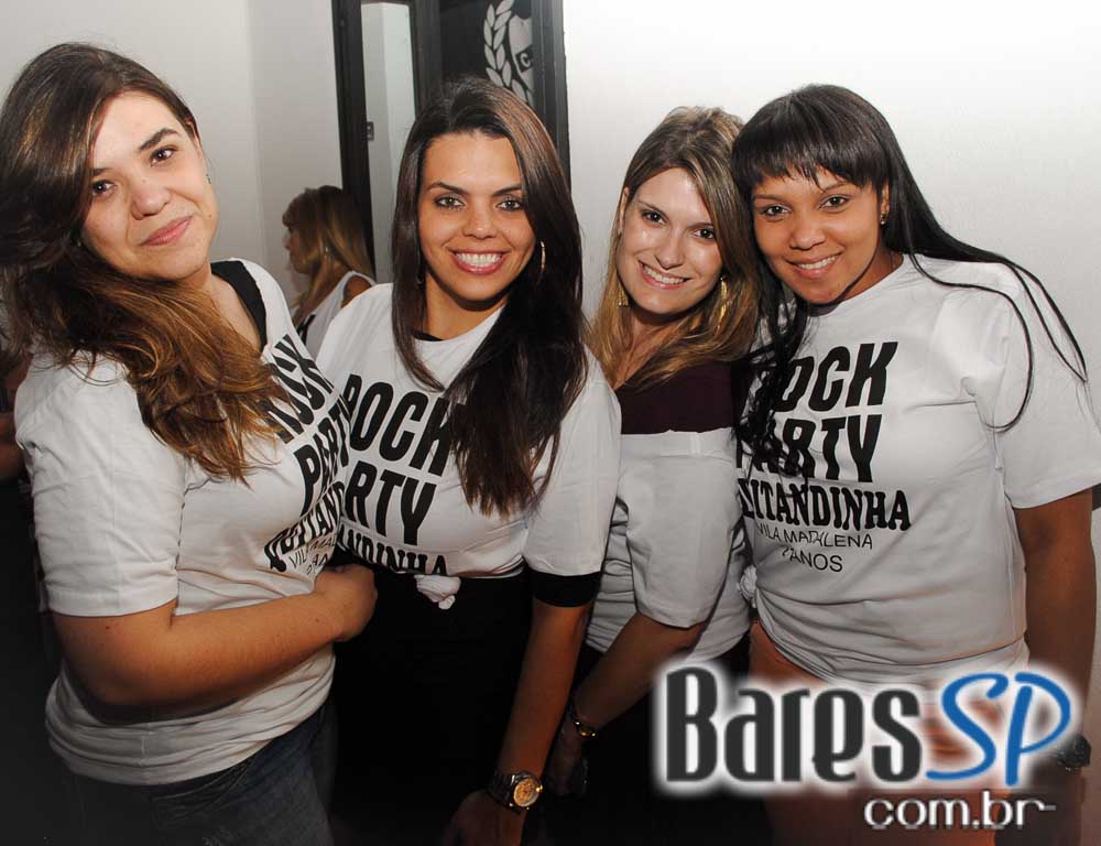Bar Quitandinha comemorou 21 anos com Rock Party no sábado Bar Quitandinha comemorou 21 anos com Rock Party no sábado