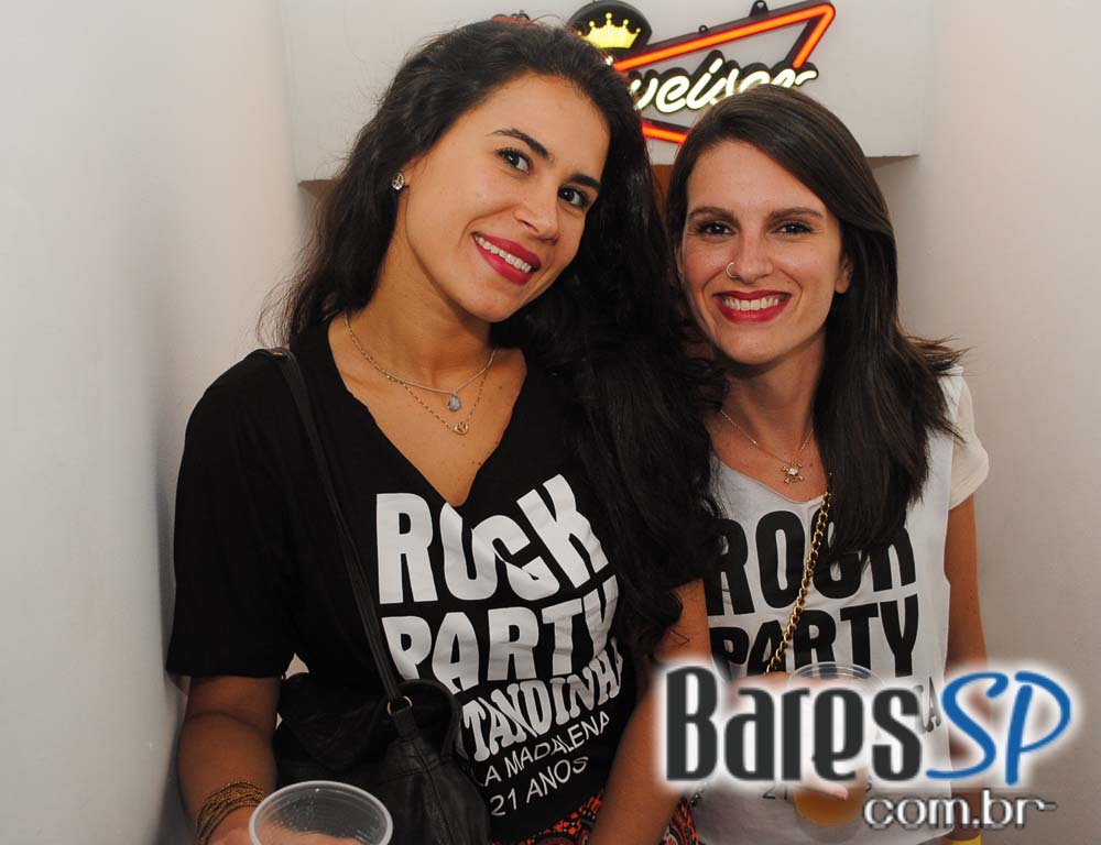 Bar Quitandinha comemorou 21 anos com Rock Party no sábado Bar Quitandinha comemorou 21 anos com Rock Party no sábado
