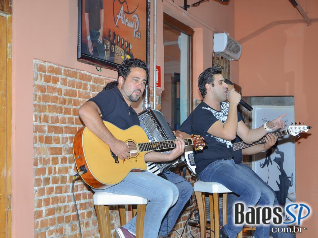 Almoço sertanejo com Adriano Paz e DJ Nilson de Rossi domingo no Sr. Balthazar Almoço sertanejo com Adriano Paz e DJ Nilson de Rossi domingo no Sr. Balthazar