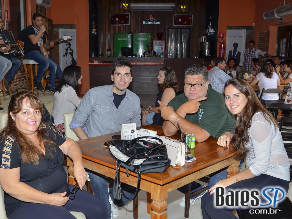 Almoço sertanejo com Adriano Paz e DJ Nilson de Rossi domingo no Sr. Balthazar Almoço sertanejo com Adriano Paz e DJ Nilson de Rossi domingo no Sr. Balthazar