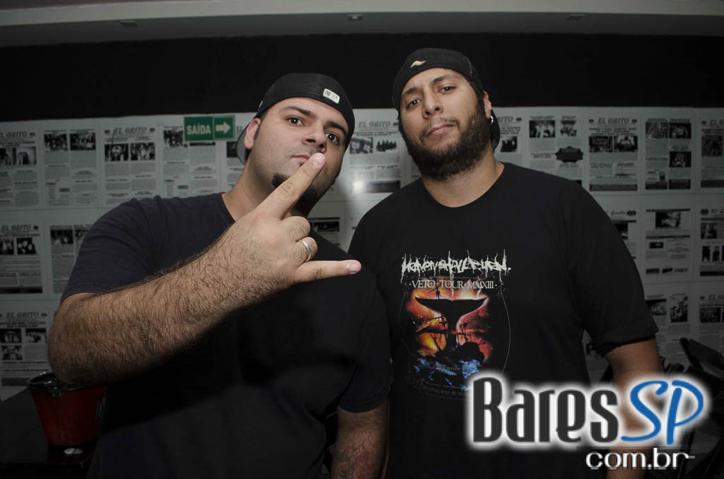 Banda cover de Iron Maiden comandou a noite de sábado no Manifesto Bar Banda cover de Iron Maiden comandou a noite de sábado no Manifesto Bar