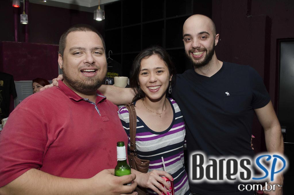 Banda cover de Iron Maiden comandou a noite de sábado no Manifesto Bar Banda cover de Iron Maiden comandou a noite de sábado no Manifesto Bar