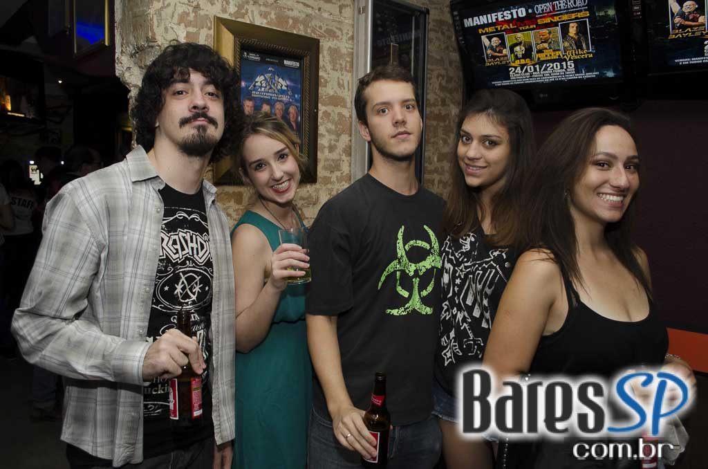 Banda cover de Iron Maiden comandou a noite de sábado no Manifesto Bar Banda cover de Iron Maiden comandou a noite de sábado no Manifesto Bar