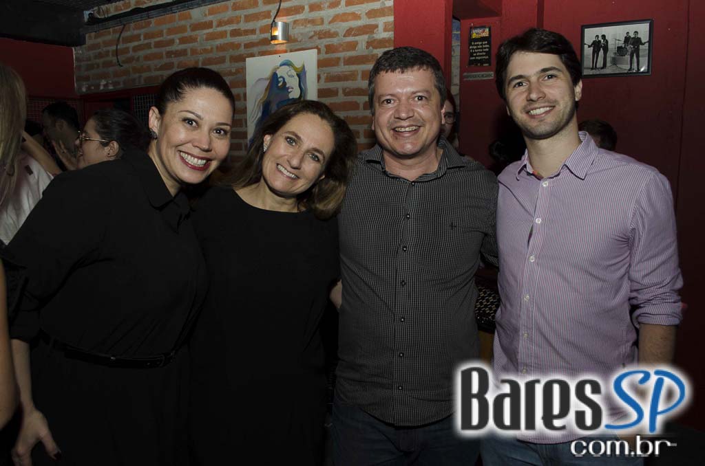 Jack Vartanian se apresentou no palco do B Music Bar em Pinheiros Jack Vartanian se apresentou no palco do B Music Bar em Pinheiros