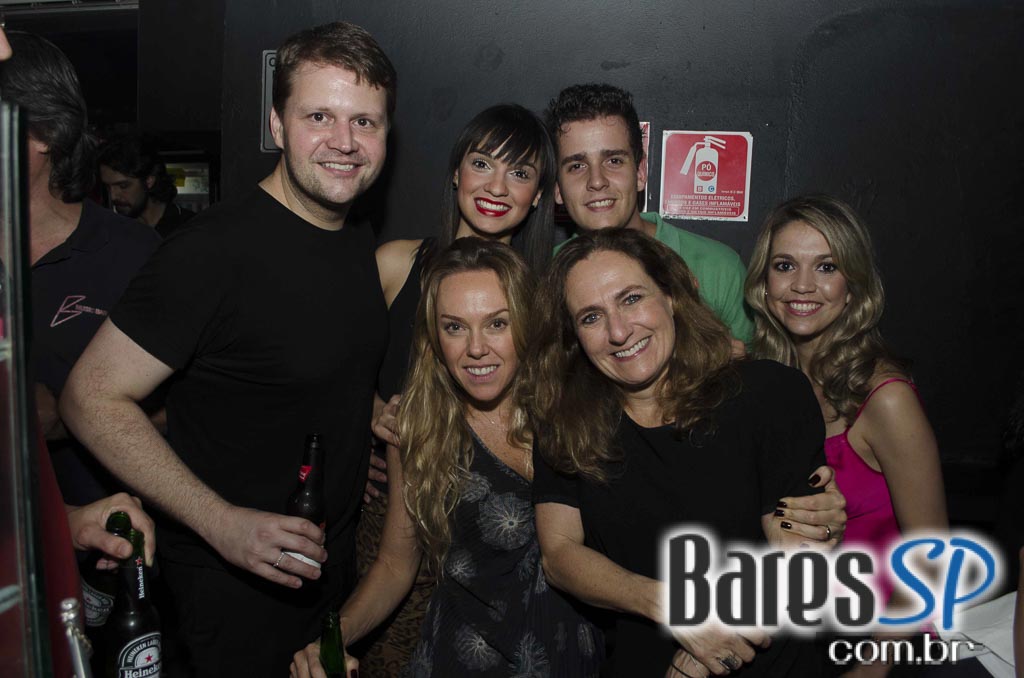 Jack Vartanian se apresentou no palco do B Music Bar em Pinheiros Jack Vartanian se apresentou no palco do B Music Bar em Pinheiros