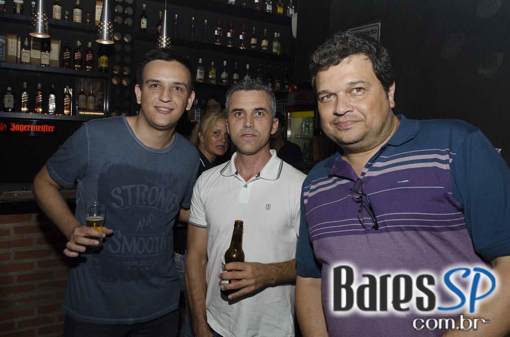 Jack Vartanian se apresentou no palco do B Music Bar em Pinheiros Jack Vartanian se apresentou no palco do B Music Bar em Pinheiros