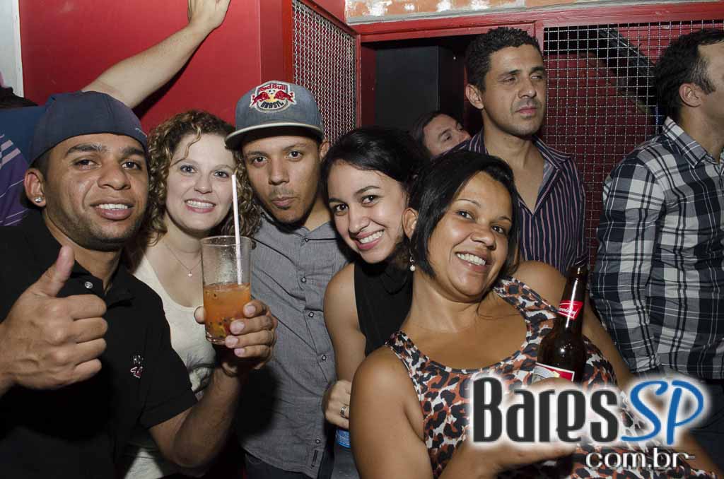 Jack Vartanian se apresentou no palco do B Music Bar em Pinheiros Jack Vartanian se apresentou no palco do B Music Bar em Pinheiros