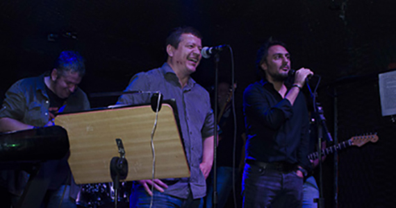 Jack Vartanian se apresentou no palco do B Music Bar em Pinheiros