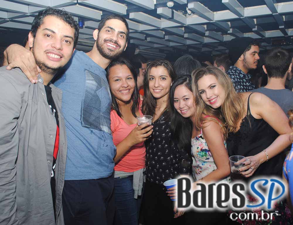 Festa College especial Férias em Acapulco com DJs convidados na balada Blitz Haus Festa College especial Férias em Acapulco com DJs convidados na balada Blitz Haus