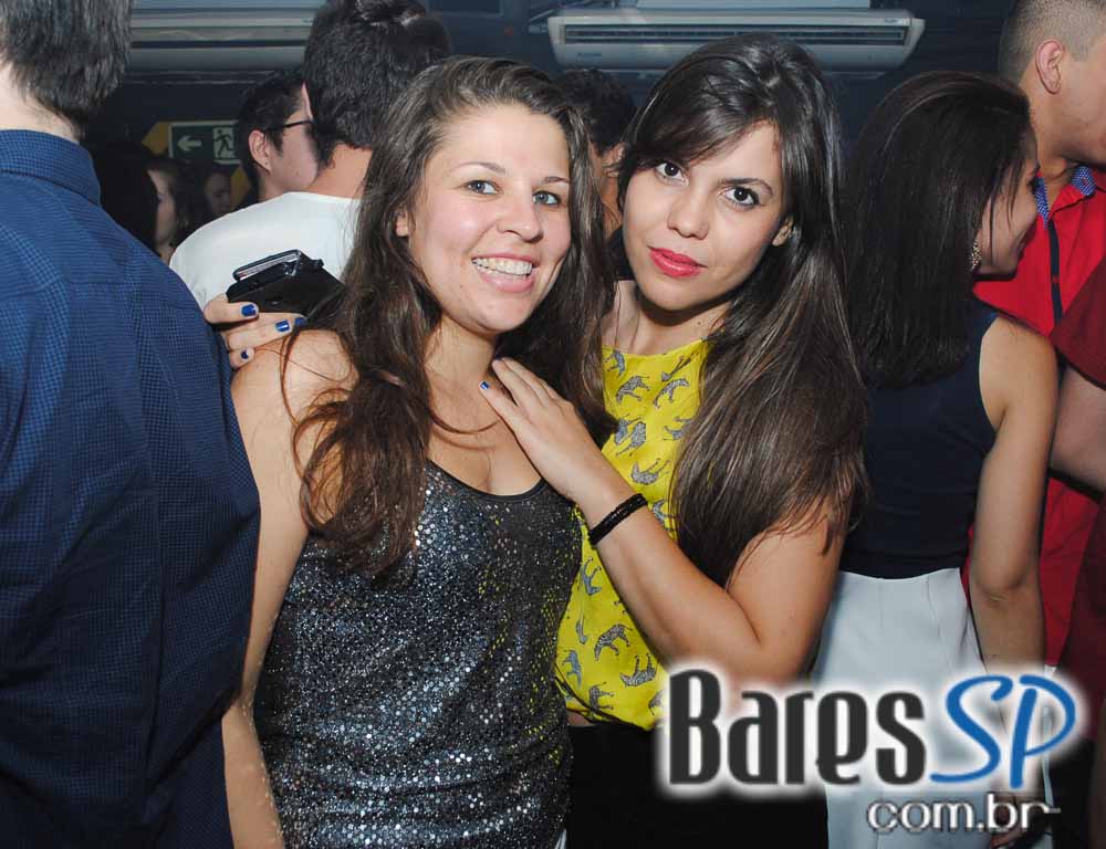 Festa College especial Férias em Acapulco com DJs convidados na balada Blitz Haus Festa College especial Férias em Acapulco com DJs convidados na balada Blitz Haus