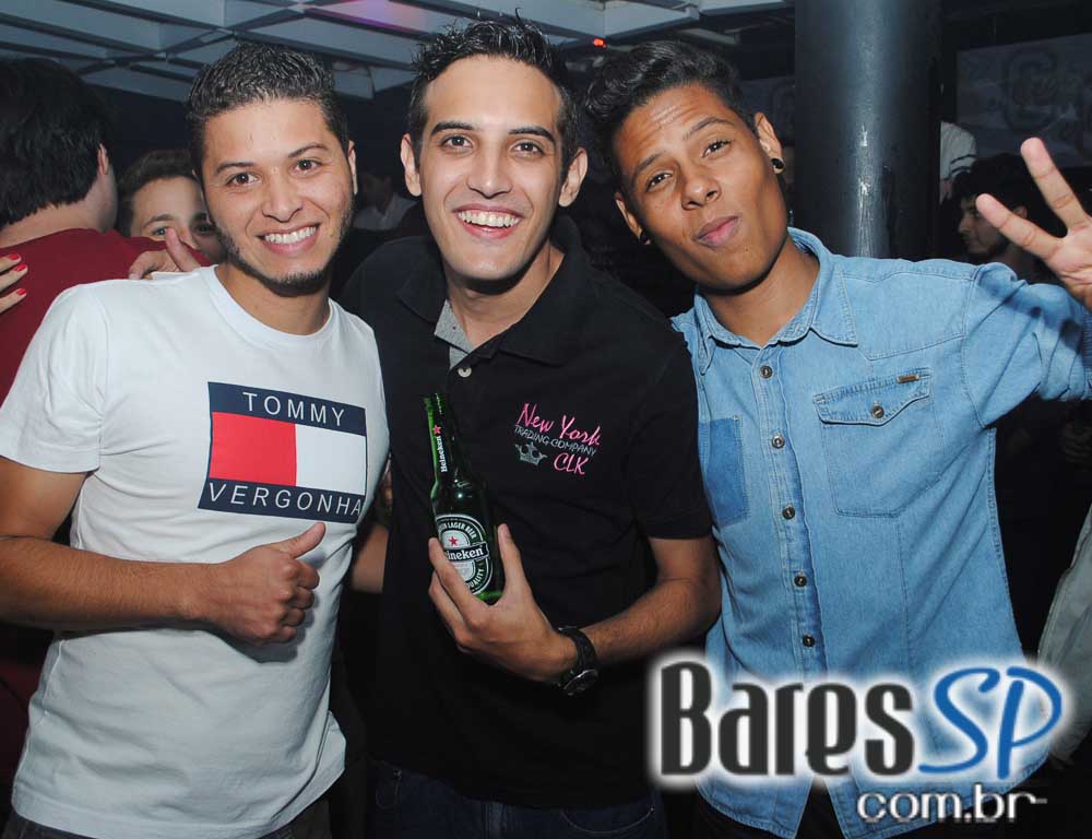 Festa College especial Férias em Acapulco com DJs convidados na balada Blitz Haus Festa College especial Férias em Acapulco com DJs convidados na balada Blitz Haus