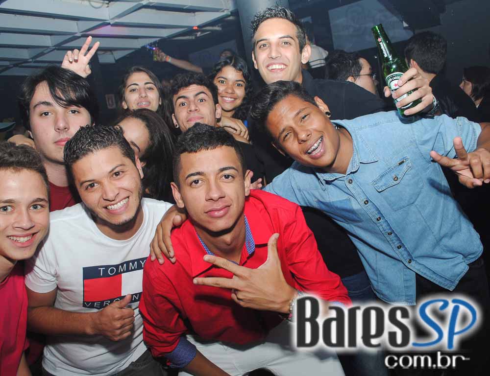 Festa College especial Férias em Acapulco com DJs convidados na balada Blitz Haus Festa College especial Férias em Acapulco com DJs convidados na balada Blitz Haus